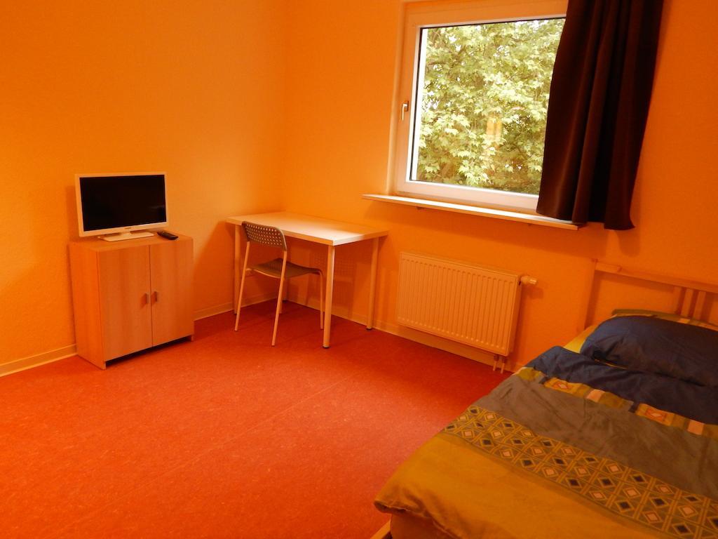 Home At Friends - City - Zu Hause Bei Freunden Dortmund Room photo