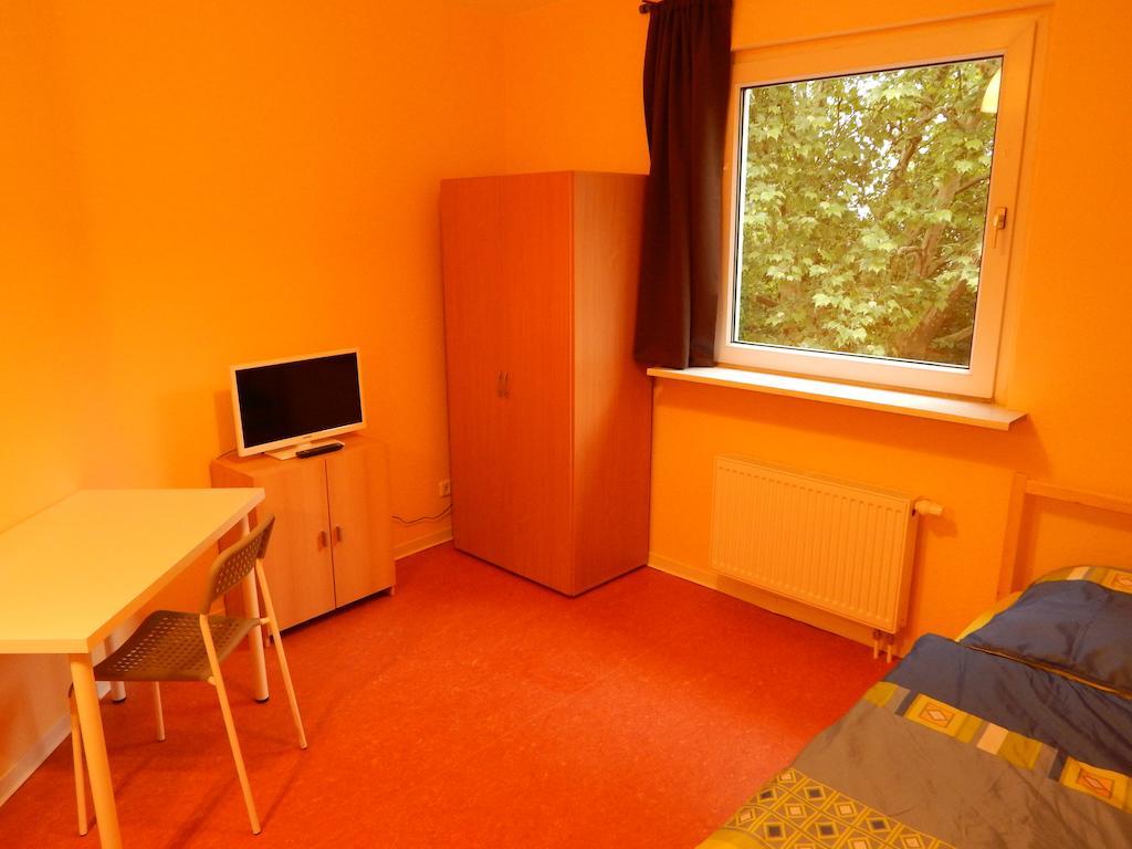 Home At Friends - City - Zu Hause Bei Freunden Dortmund Room photo